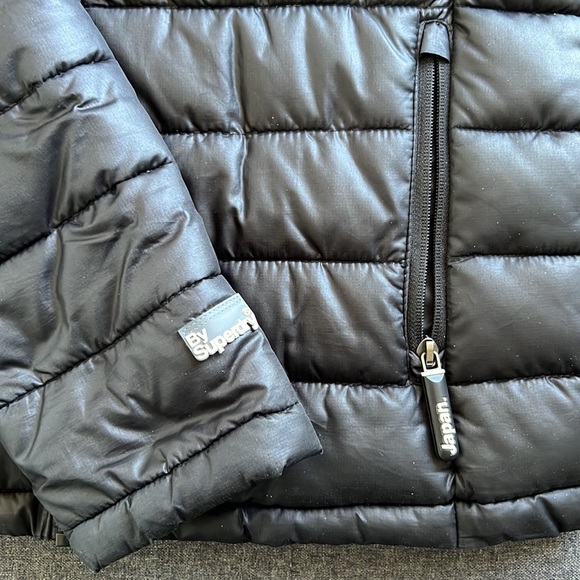 Superdry Puffer Fuji Jacket. Size L/XL. Super Warm. - Picture 3 of 7